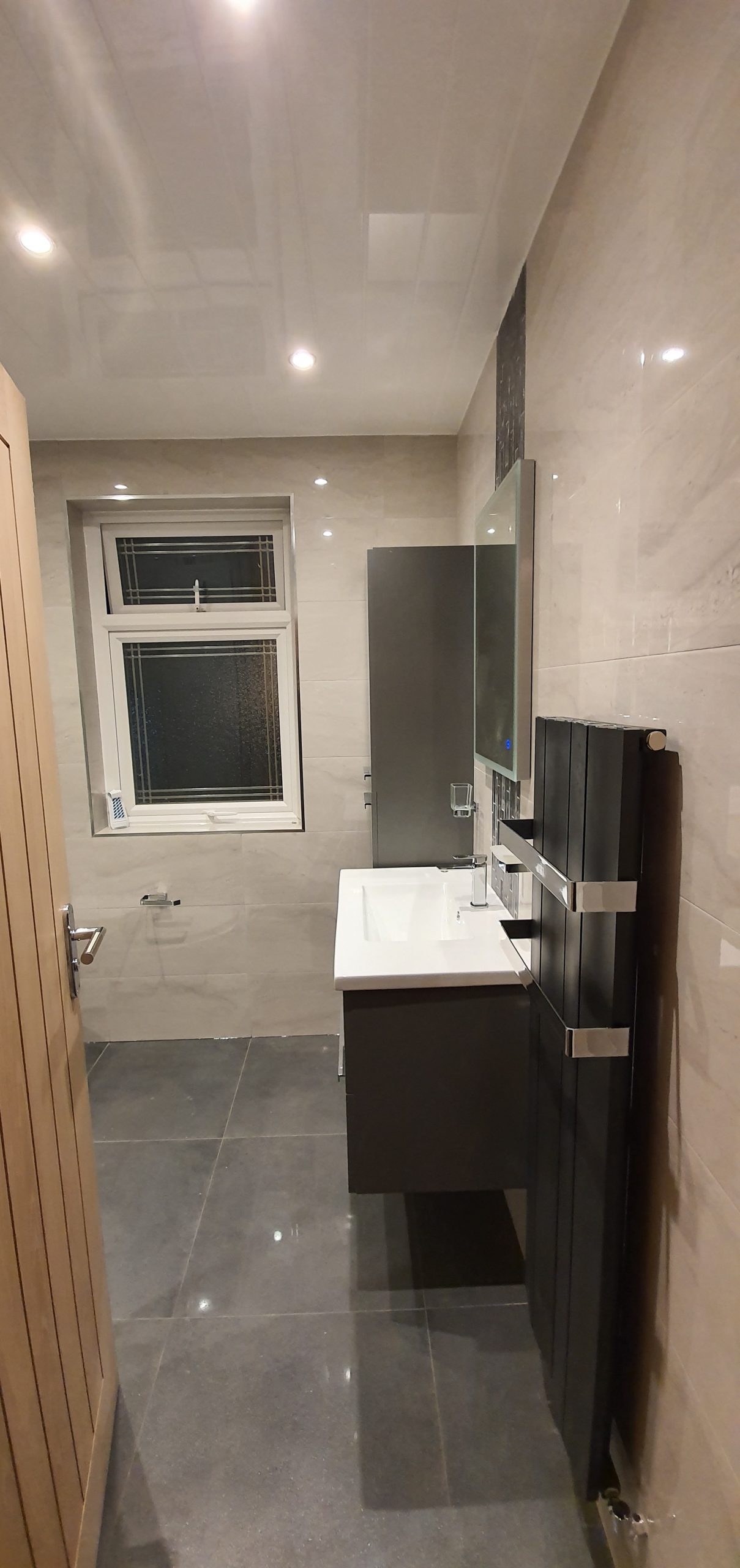 Luton - Family Bathroom