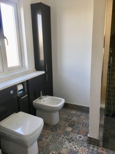 Toilet Area With Tiling