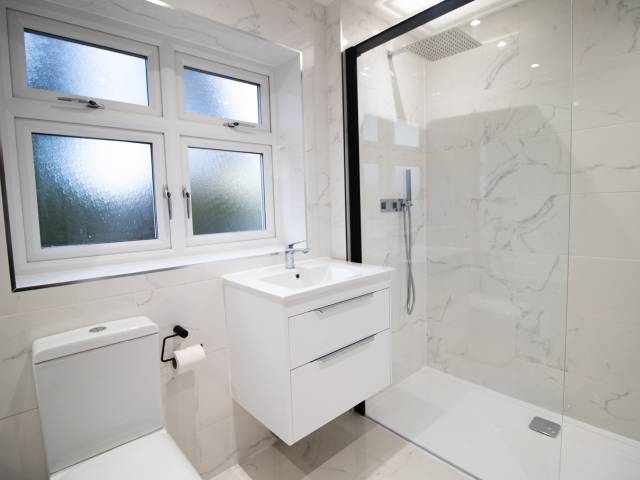 Luton - Bathroom Refurbishment