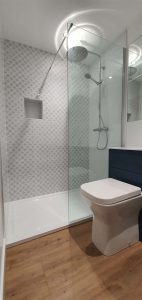 Modern Ensuite Bathroom