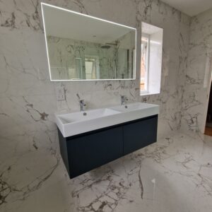 led lights around mirror