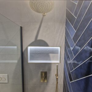 shower-storage