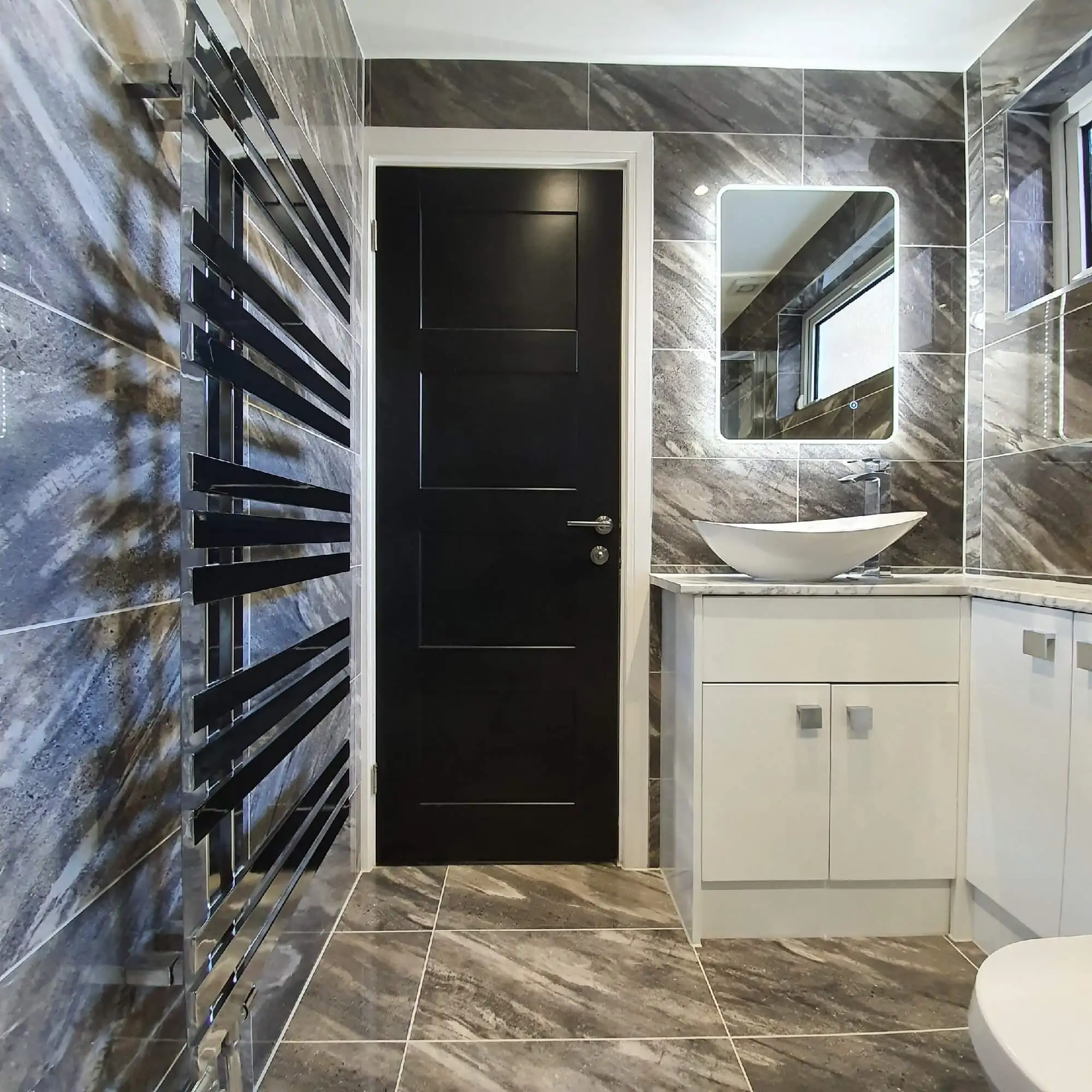 Modern Bathroom With LED Mirror
